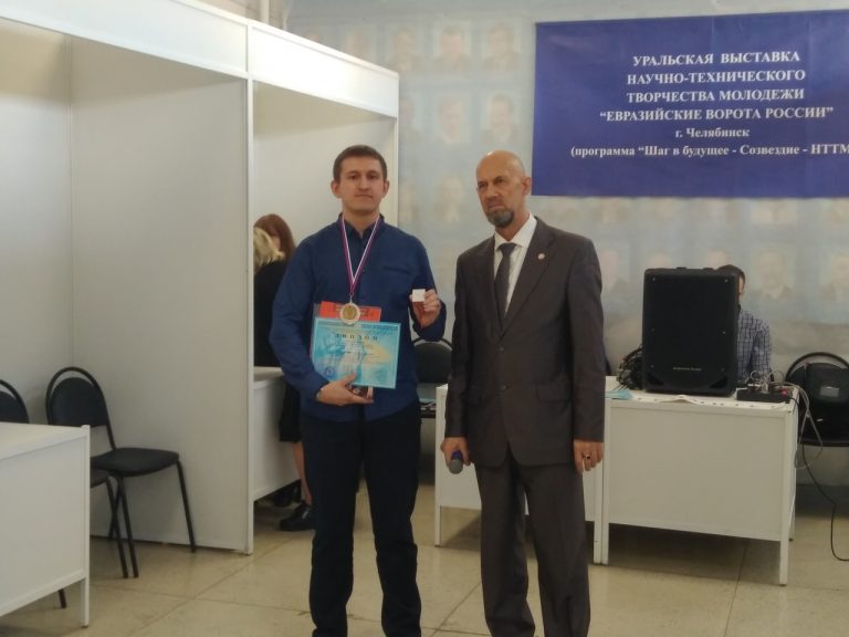 Константин Романов